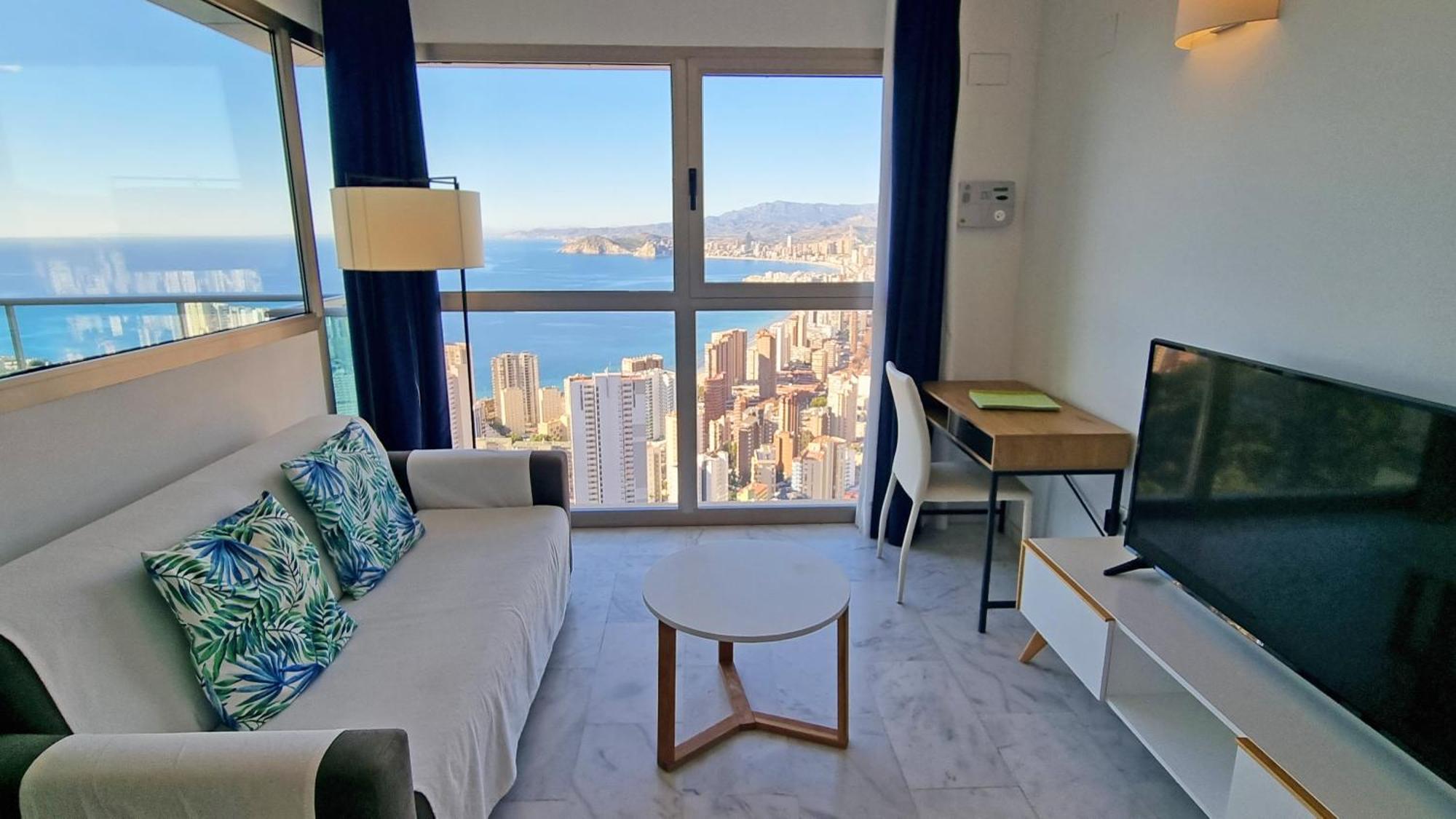 Highrise Apartment With Private Terrace & Sea Views - 34Th Floor Benidorm Bagian luar foto