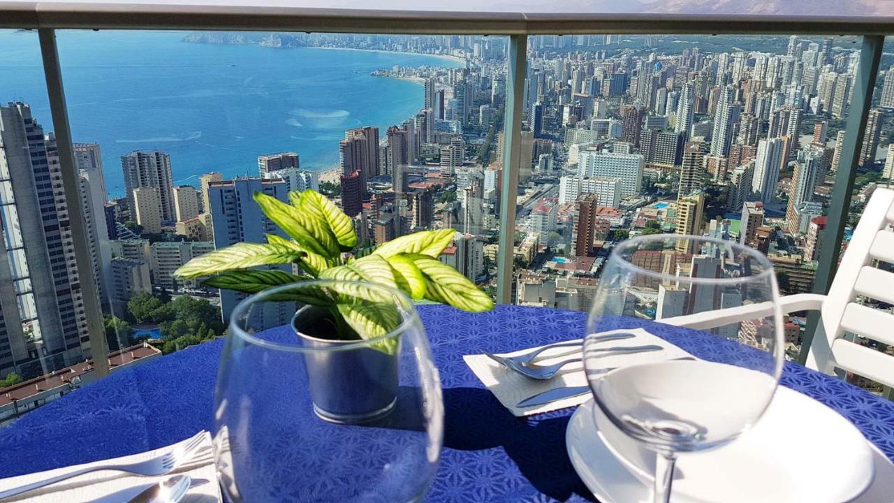 Highrise Apartment With Private Terrace & Sea Views - 34Th Floor Benidorm Bagian luar foto