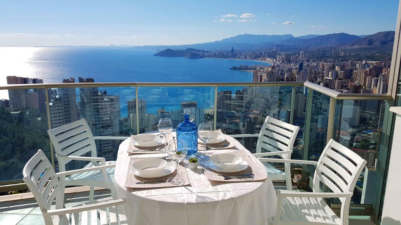 Highrise Apartment With Private Terrace & Sea Views - 34Th Floor Benidorm Bagian luar foto